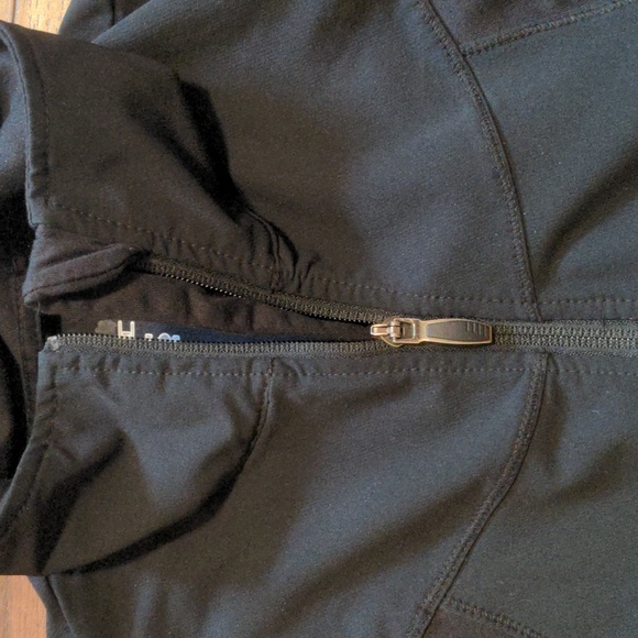 Columbia Titanium Black Zip Up Vest Omni Dry - Picture 8 of 8